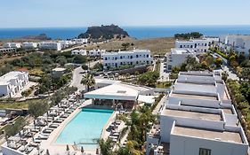 Lambis Studios & Apartments